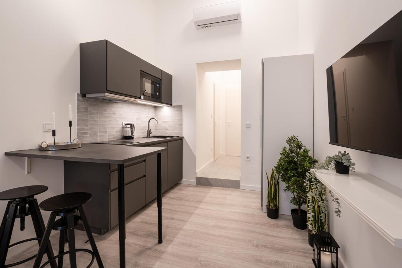 D48 - Central Boulevard Residence - Best Location By Bqa Будапеща Екстериор снимка
